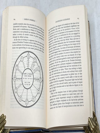 THE SABIAN SYMBOLS IN ASTROLOGY (ILLUSTRATED BY ONE-THOUSAND HOROSCOPES OF WELL-KNOWN PEOPLE)