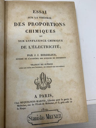 ESSAI SUR LA THEORIE DES PROPORTIONS CHIMIQUES ET SUR L'INFLUENCE CHIMIQUE DE L'ELECTRICITE