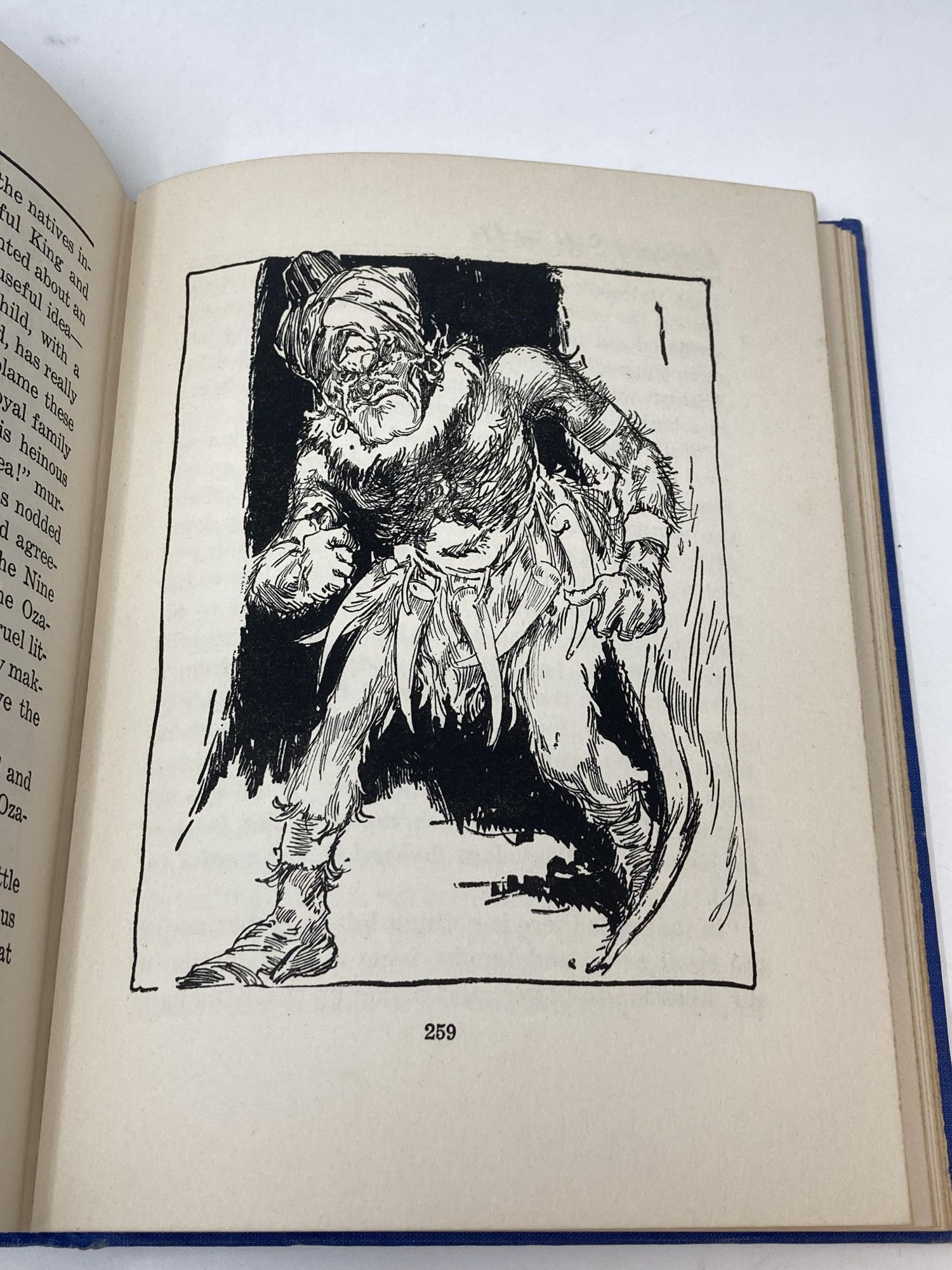 Captain Salt CAPTAIN SALT IN OZ | Ruth Plumly Thompson, L. Frank Baum | First Edition