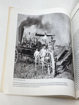 A PICTORIAL HISTORY OF THE JAPANESE IN HAWAI'I 1885-1924 (SIGNED)